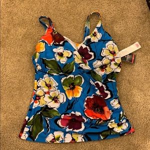 BNWT St. John’s Bay Flower Tankini Top sz.16w